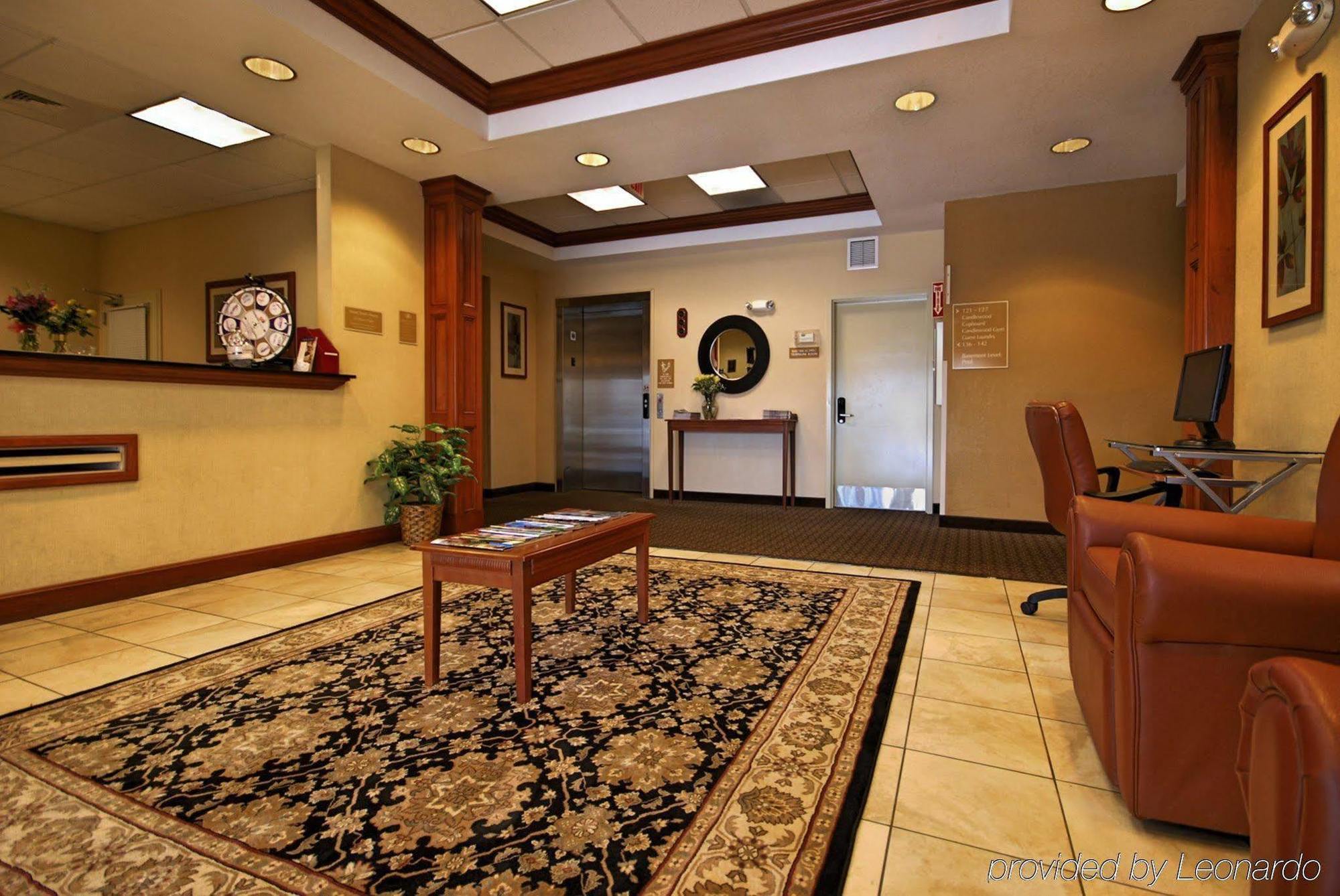 Candlewood Suites-West Springfield By Ihg Exterior photo