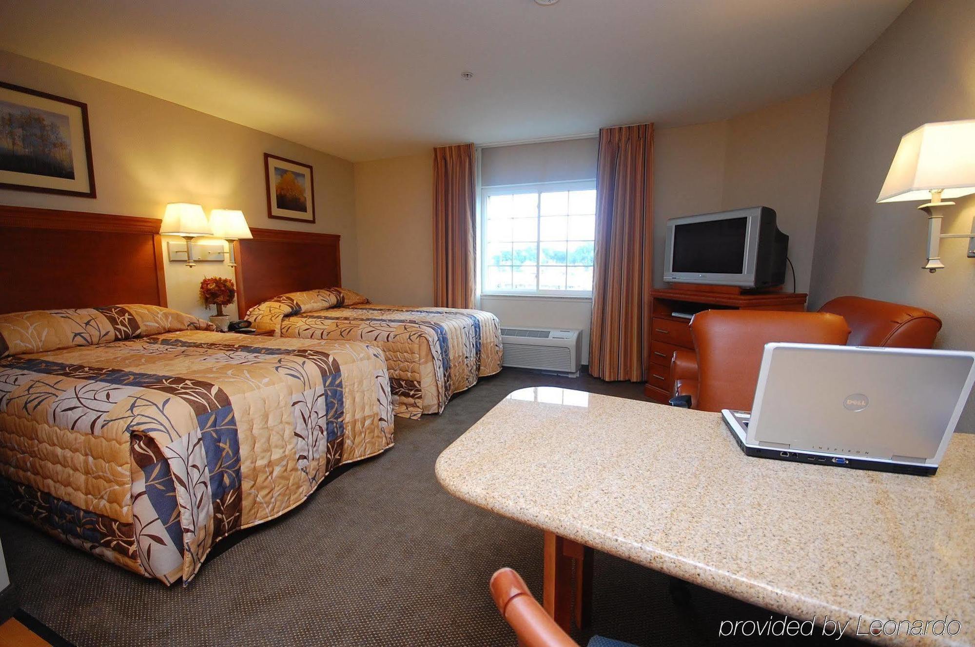 Candlewood Suites-West Springfield By Ihg Exterior photo