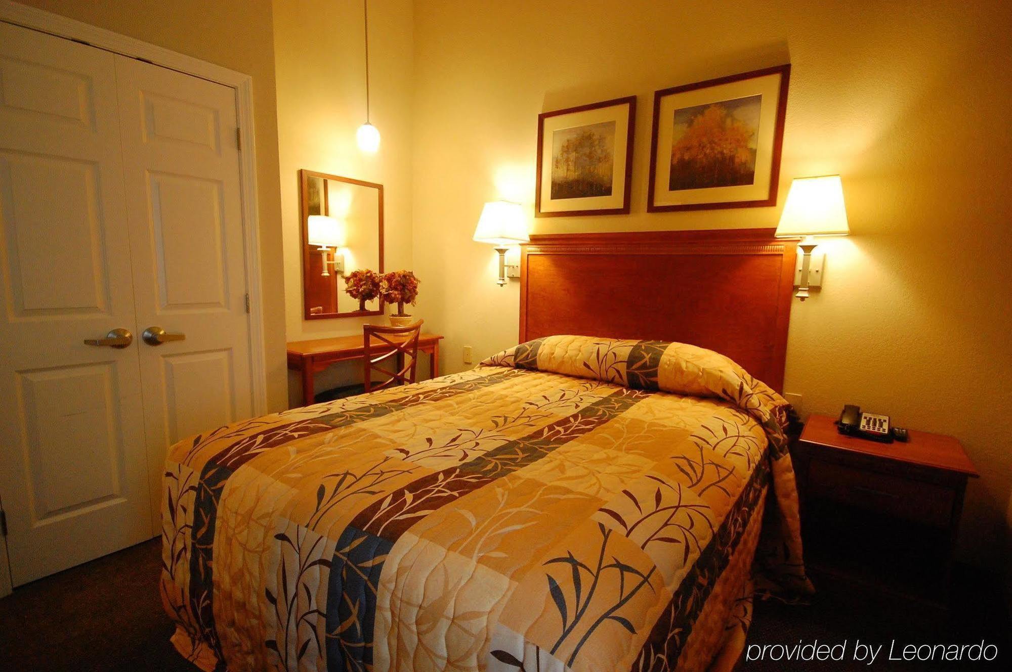 Candlewood Suites-West Springfield By Ihg Room photo